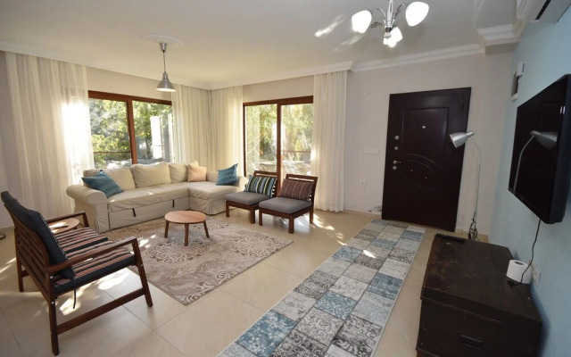 Villa Hakan by Helaltatilvillari