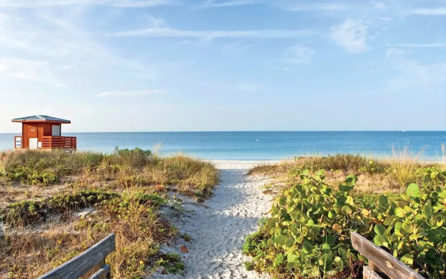 Wonderful 2br With BBQ Next to Gulfstream :)