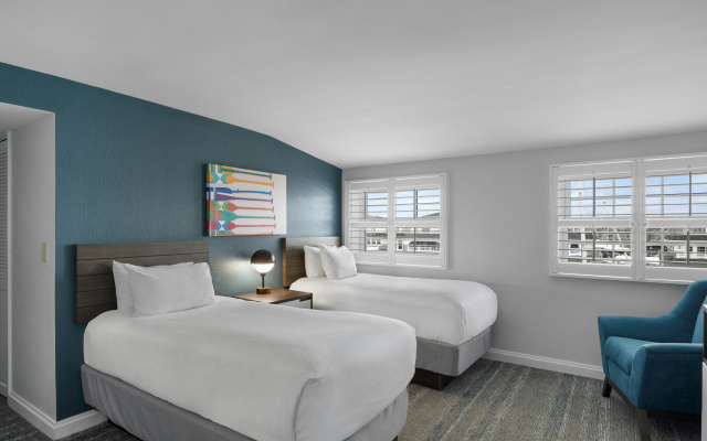 Club Wyndham Newport Onshore