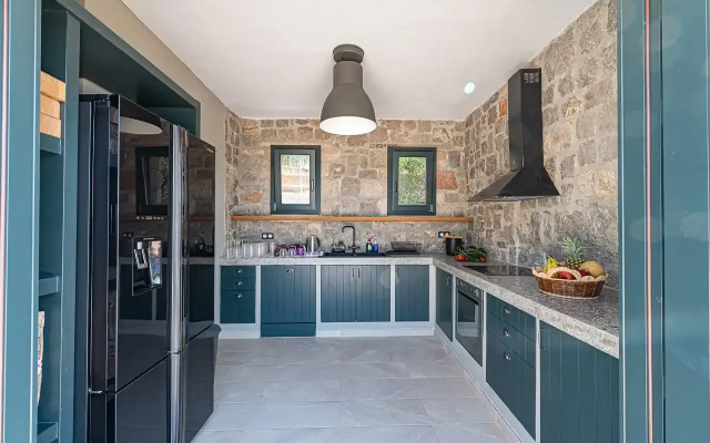 Salanti Hillcrest