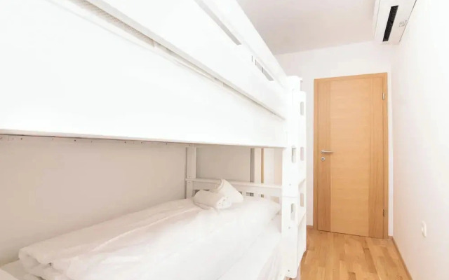 Apartments Leonel Piran