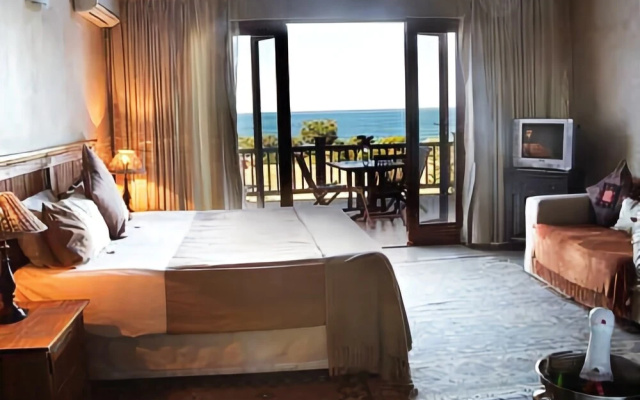 Crawfords Beach Lodge & Cabins