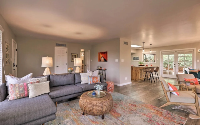 Red Rock Views: Modern Sedona Home