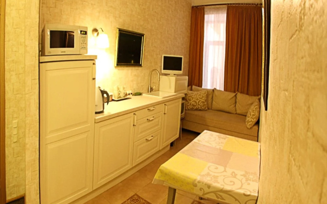 Dominik House 