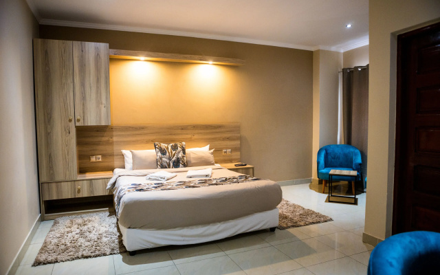PEROLA HOTEl