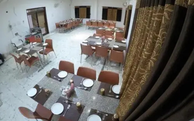Hotel Bhagyoday Palace