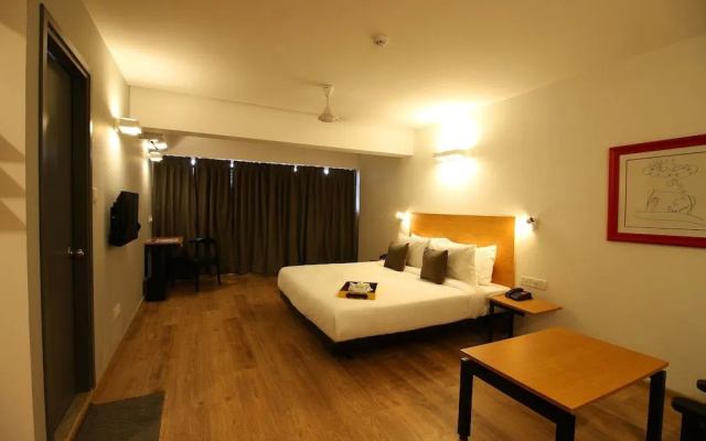 OYO Townhouse 21 Bombay Exhibition Centre