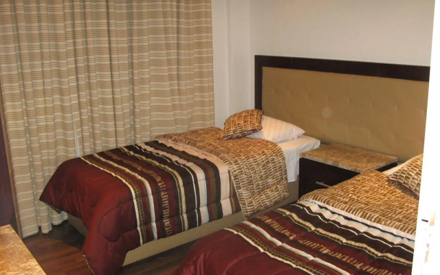 Granada Suites Hotel