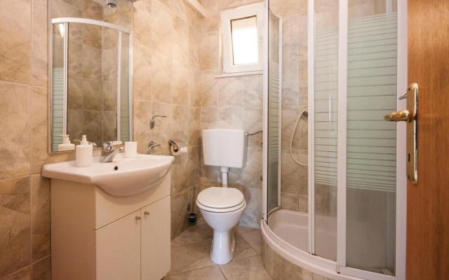 Stunning Apartment in Zatoglav With 2 Bedrooms and Wifi