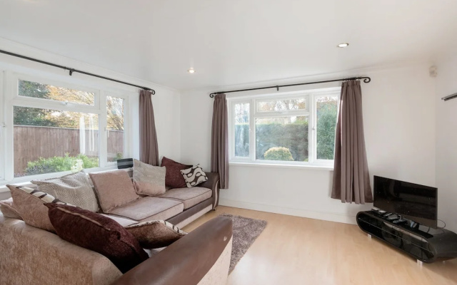 Sulston Lodge 3-Bedroom House