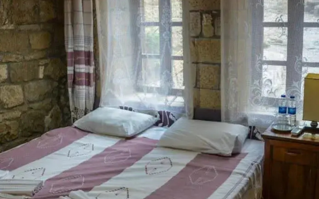 Zeushan Hotel