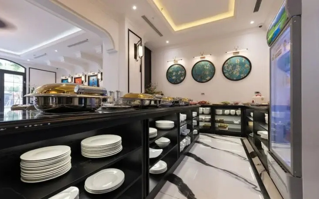 Phong Lan Unique Hotel