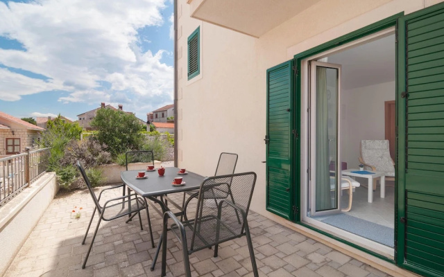 Nice Apartment in Postira With Wifi and 2 Bedrooms