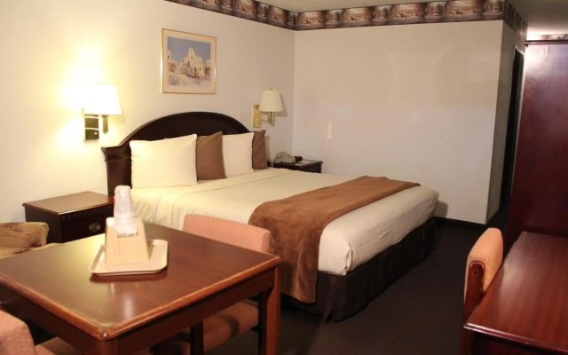 Dodge House Hotel & Convention Center