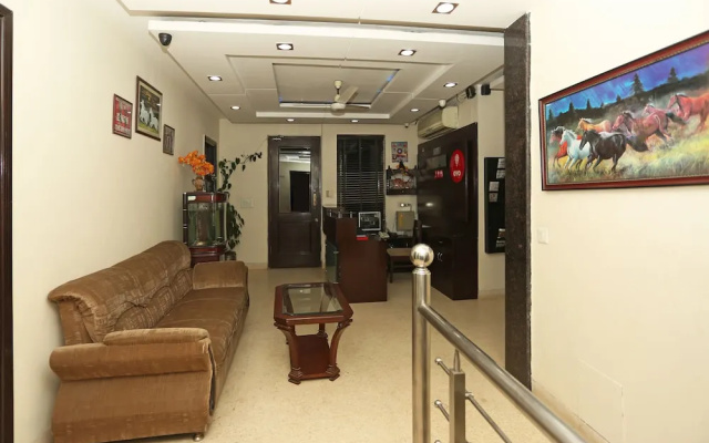 OYO 10171 Hotel Comfort Stay