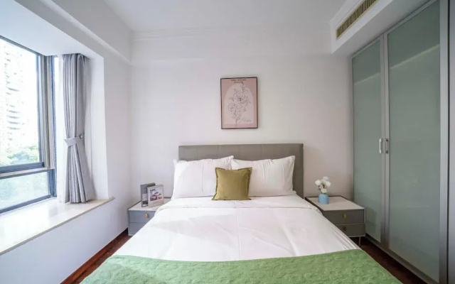 Tyms Gubei Apt 2BR Residence near Gubei