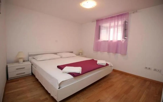 Apartment Dujas