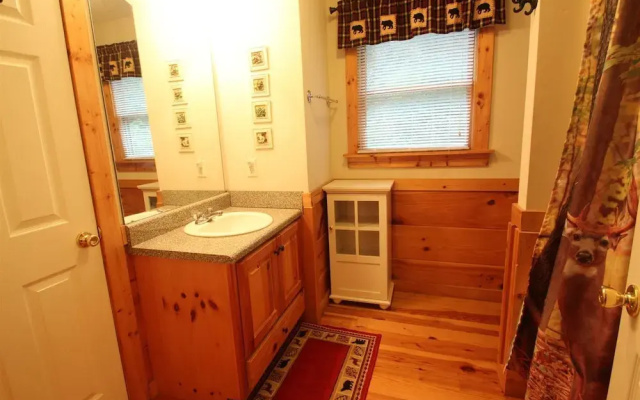 Laughing Bear Cabin