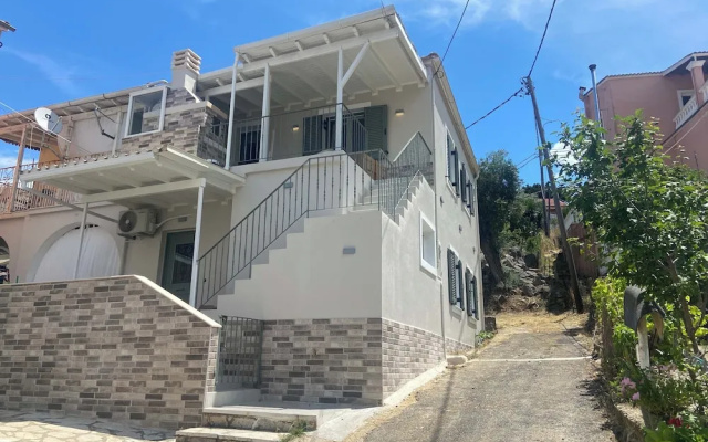 Nonna's Hill House