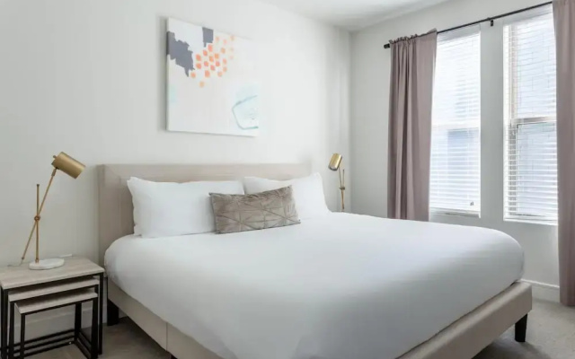 Dallas Executive 1BD 1BA Apartment
