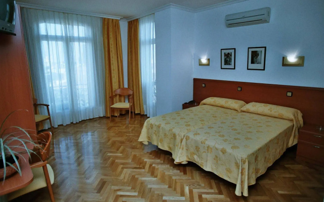Hostal Luis XV