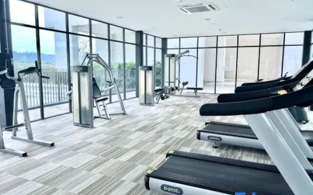 I Cozy home 1-5pax Setia Alam Trefoil Wifi TV SCCC
