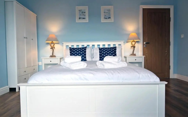 Nautical Apartment by Seaside Llandudno