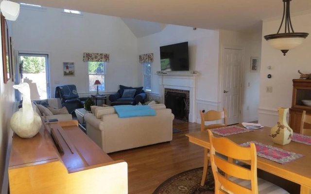 26 Whiteleys Way - Four Bedroom House
