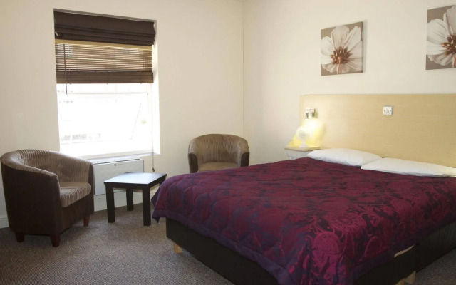 Elme Hall Hotel