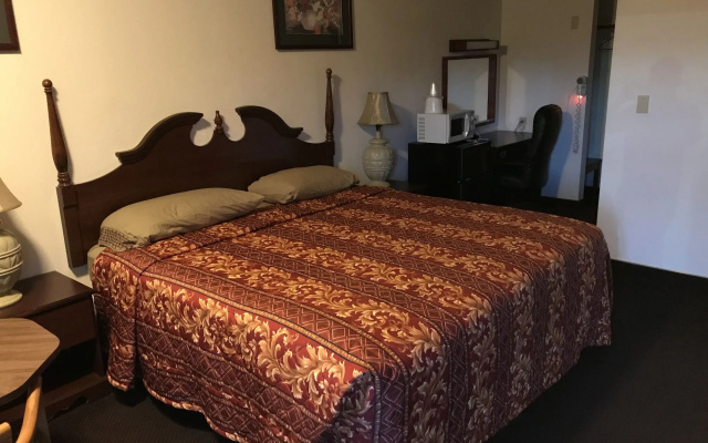 Deluxe Inn Redding