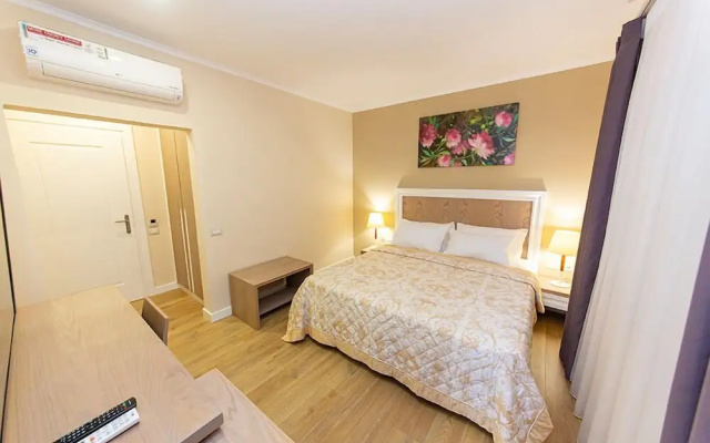 FM Hotel 02 Tirana