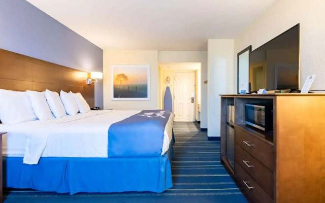 Days Inn by Wyndham Hartford/Closest Downtown