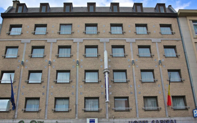 Отель Ibis Brussels Centre Chatelain Брюссель вид на фасад
