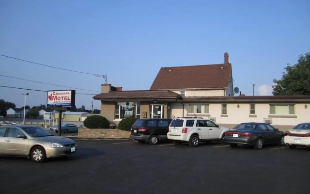 Canadiana Motel