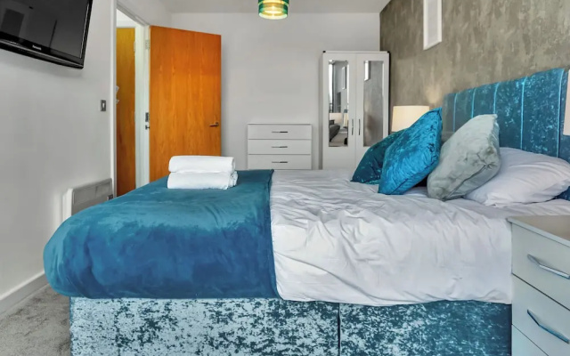 2 Bed Penthouse-sleeps 4 With Wraparound Balcony