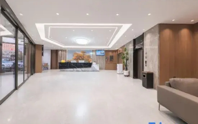 Luntai Yihai Hotel