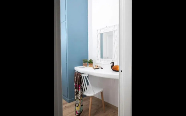 "aretis Apartment"- At The Foothills Of The Castle