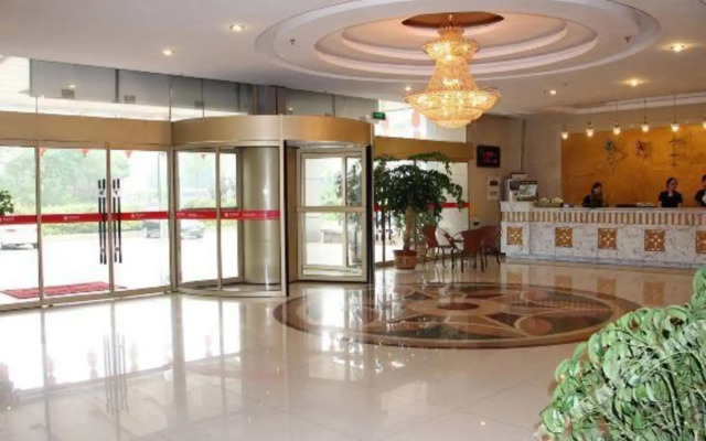 Zhonghui Fishing Village Hotel (Rizhao World Sailing Base)