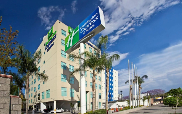 Holiday Inn Express & Suites Queretaro