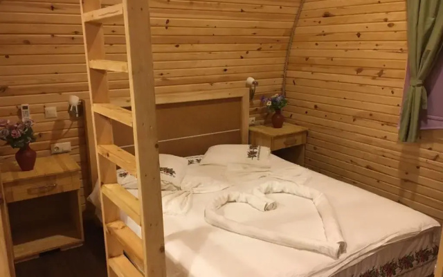 Otantik Tas Ev