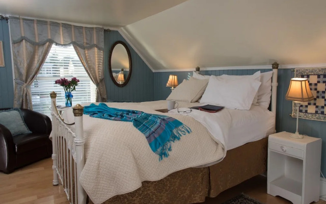 Tucker House Inn
