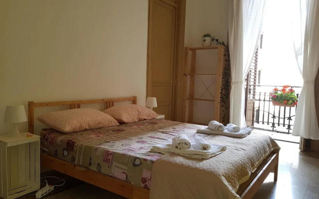 Jonathan Hostel & GuestHouse