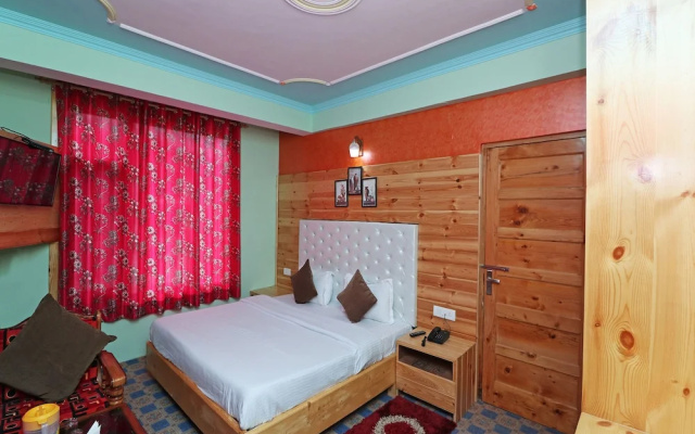 OYO 13743 Home Modern 2BHK Near Mall Road