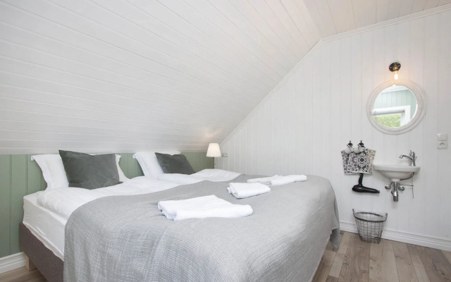 SKYR Guesthouse