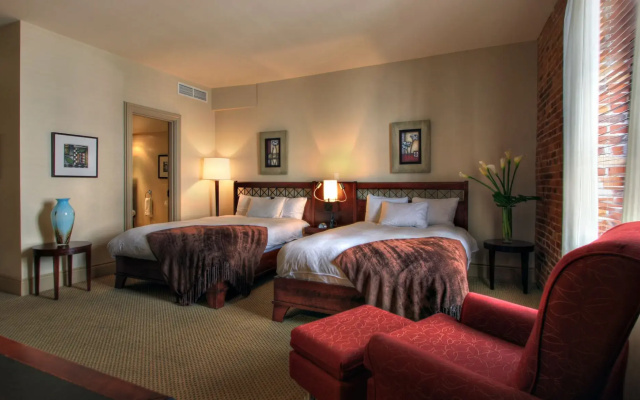 Hotel Nelligan