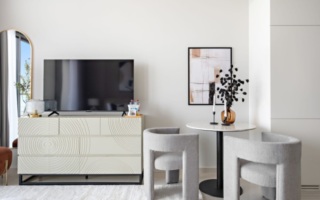Silkhaus New High Floor Studio Aykon City