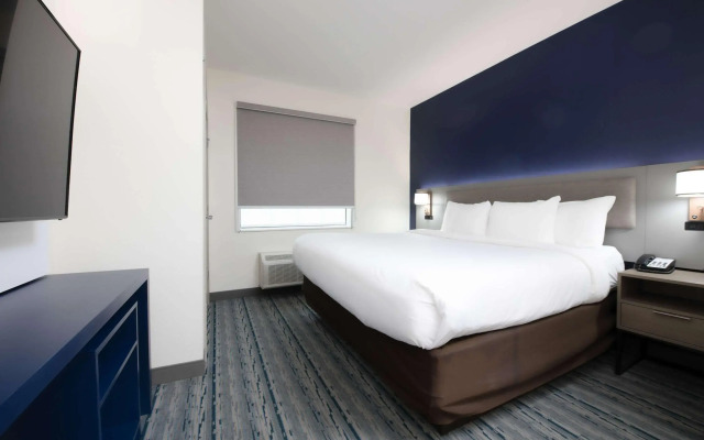 Comfort Suites Oil Center