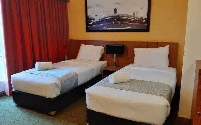 Meranti Park Suites