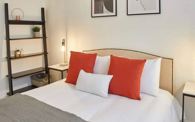 Host Stay Routh Walk