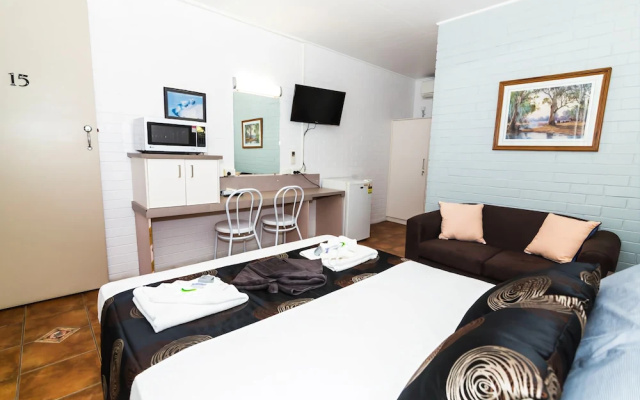 Gladstone Motel
